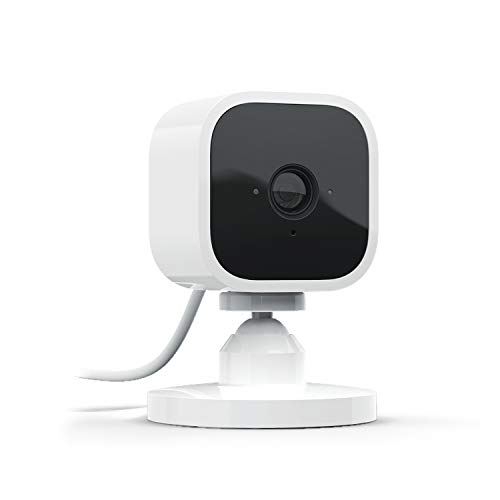 Blink Mini telecamera di sicurezza intelligente, compatta, per interni, plug-in, risoluzione video HD 1080p, rilevamento del movimento e compatibile con Alexa - 1 telecamera